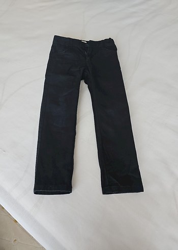 Erkek Çocuk Siyah Kemerli Denim Pantolon