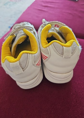 31 Beden erkek Çocuk Beyaz Sneaker Cırtlı