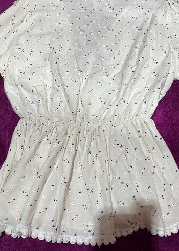 Pamuklu V Yakalı bluz - Görsel 2