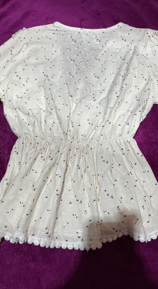 Pamuklu V Yakalı bluz - Görsel 2