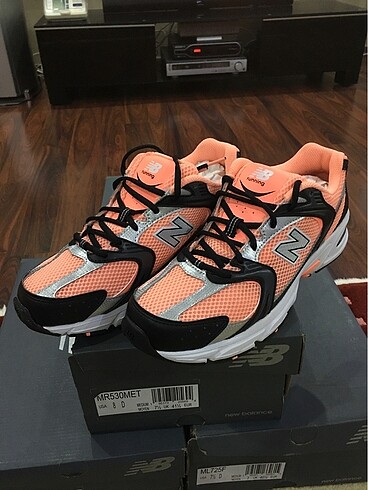 41 Beden turuncu Renk New balance 530