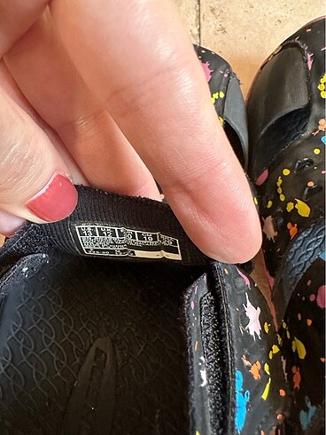 30 Beden siyah Renk Skechers sandalet