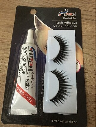 Takma kirpik ve yapıştırıcı