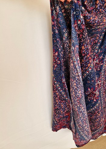 Bohem Uzun V Yaka Çiçek Desenli Elbise - Görsel 5