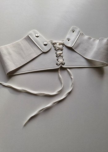 Beyaz Deri Kuşak Bağcıklı Kemer - Görsel 3