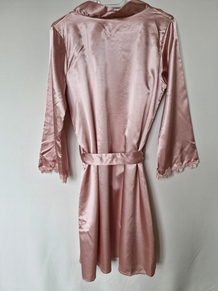 Pembe 4 Parça Saten Gecelik ve Sabahlık Takım - Görsel 3