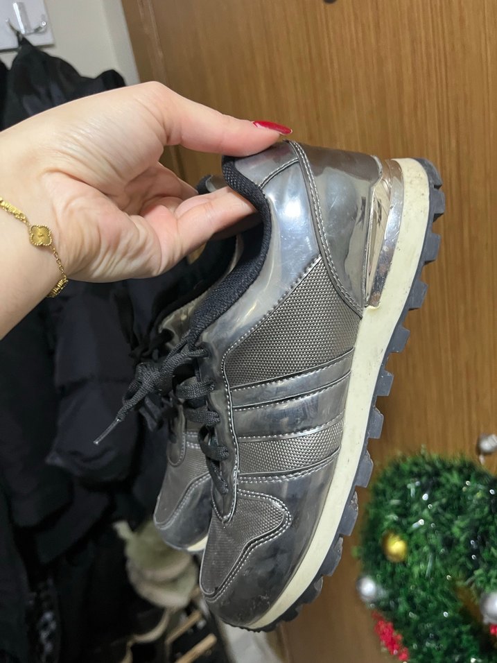 Gri Metalik Kadın Spor Ayakkabı - Görsel 4