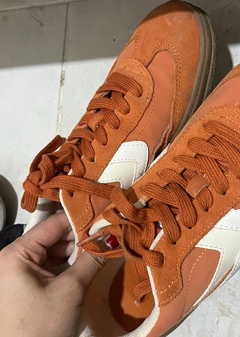Turuncu bershka ayakkabı - Görsel 4