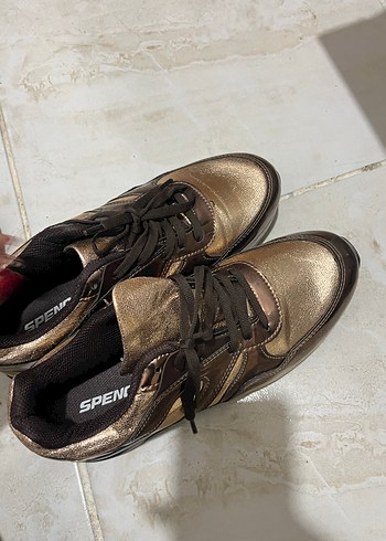 Kahverengi Parlak Yılan Desenli Bağcıklı Spor Ayakkabı - Görsel 4