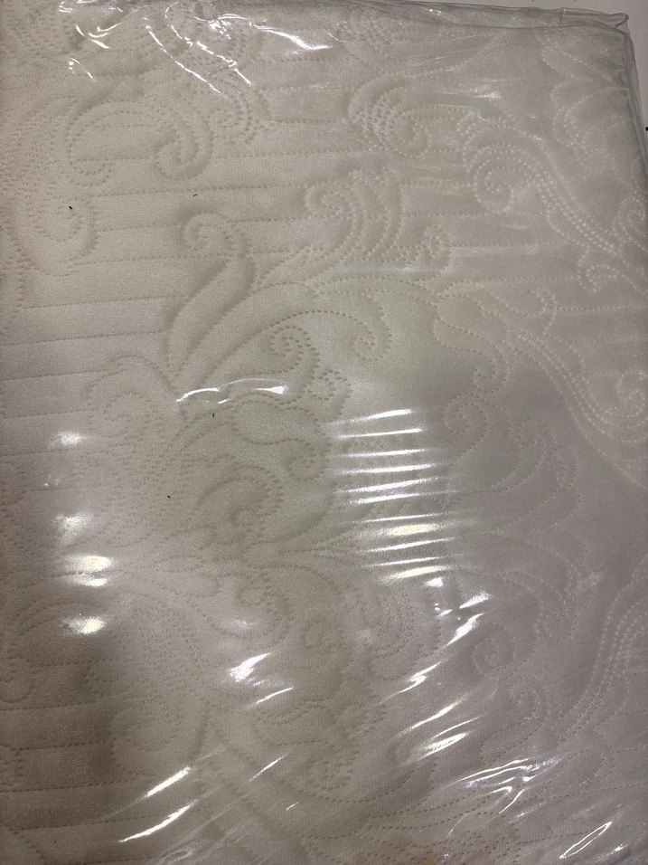 Beyaz Desenli Pamuklu Yatak Örtüsü - Görsel 4