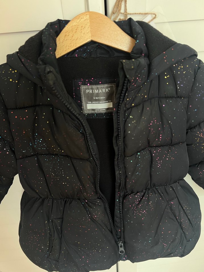 Kız Çocuk Siyah Simli Kapüşonlu Mont - Görsel 2