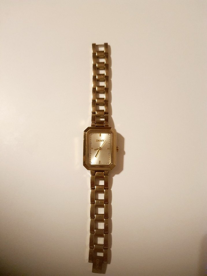DKNY Kadın Altın Renkli Klasik Saat - Görsel 2