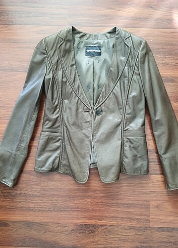 Emporio Armani Deri Ceket,Çok şık Blazer Model sayılı giyildi.Ye