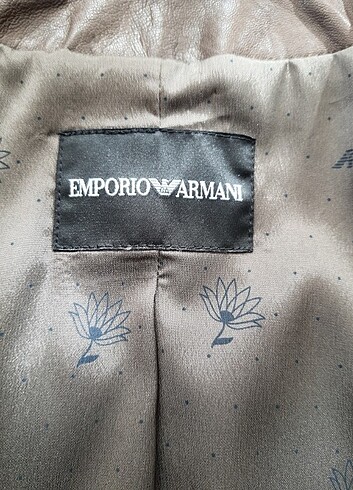 s Beden haki Renk Emporio Armani Deri Ceket,Çok şık Blazer Model sayılı giyildi.Ye