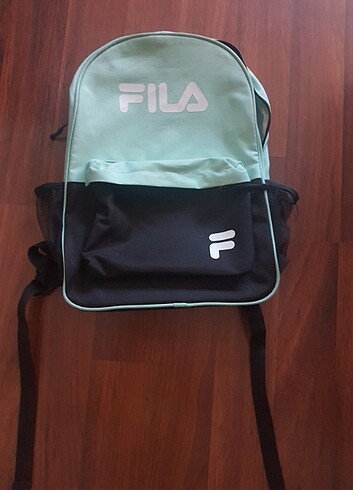 Orjinal Fila Okul Çantası.Tertemiz,sayılı kullanıldı.