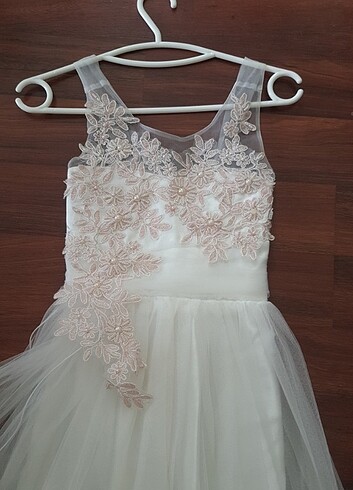 10 yaş çok şık abiye gelinlik sayılı giyildi. - Görsel 2