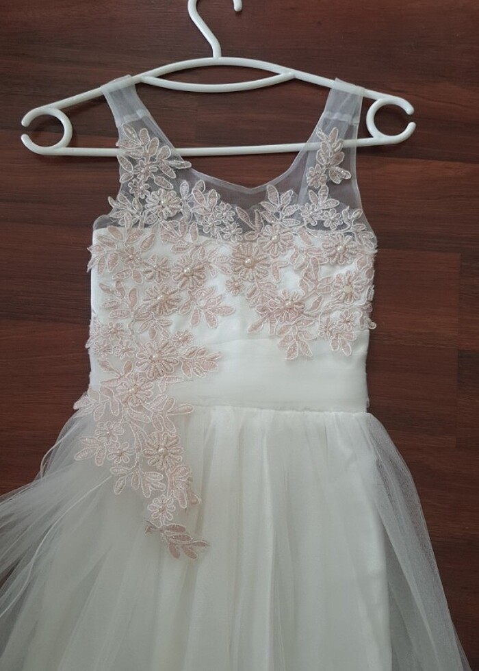 10 yaş çok şık abiye gelinlik sayılı giyildi. - Görsel 2