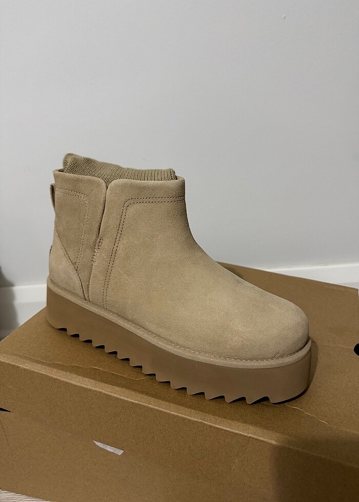 Ugg kadın bot - Görsel 2