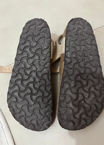 37 Beden beyaz Renk Bırkenstock sandalet