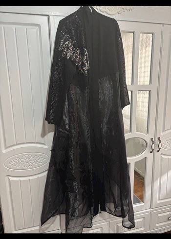 40 Beden siyah Renk Uzun Kollu V Yakalı Siyah Nakışlı Abaya