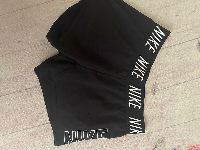 Nike şort