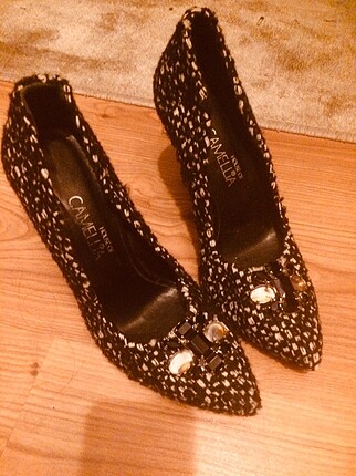 House of Camelia taşlı stiletto