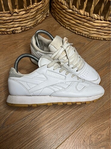 Reebok Classic Leather Sneakers - Görsel 2