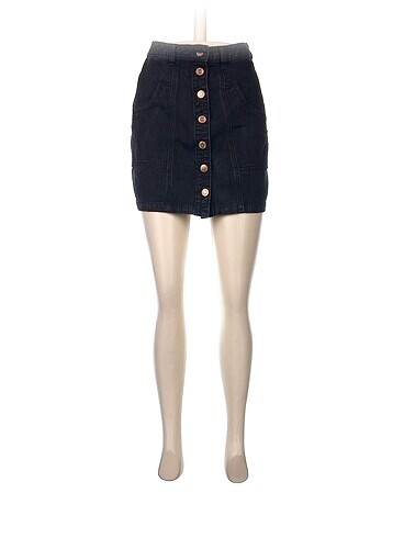 Stradivarius Mini Etek %70 İndirimli.
