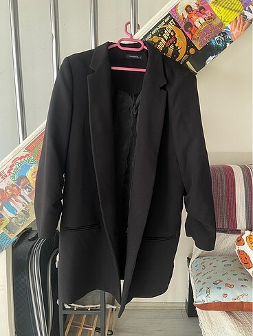 Kolları Büzgülü Siyah Blazer Ceket