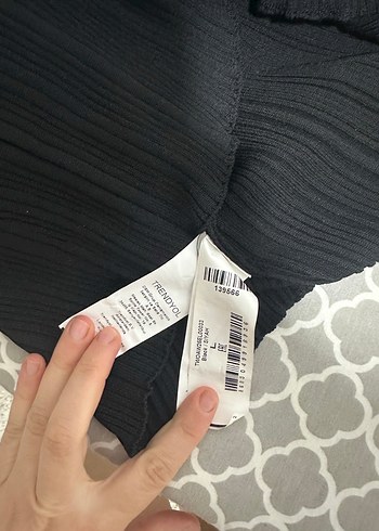 Trendyol siyah likralı sıfır triko elbise - Görsel 7