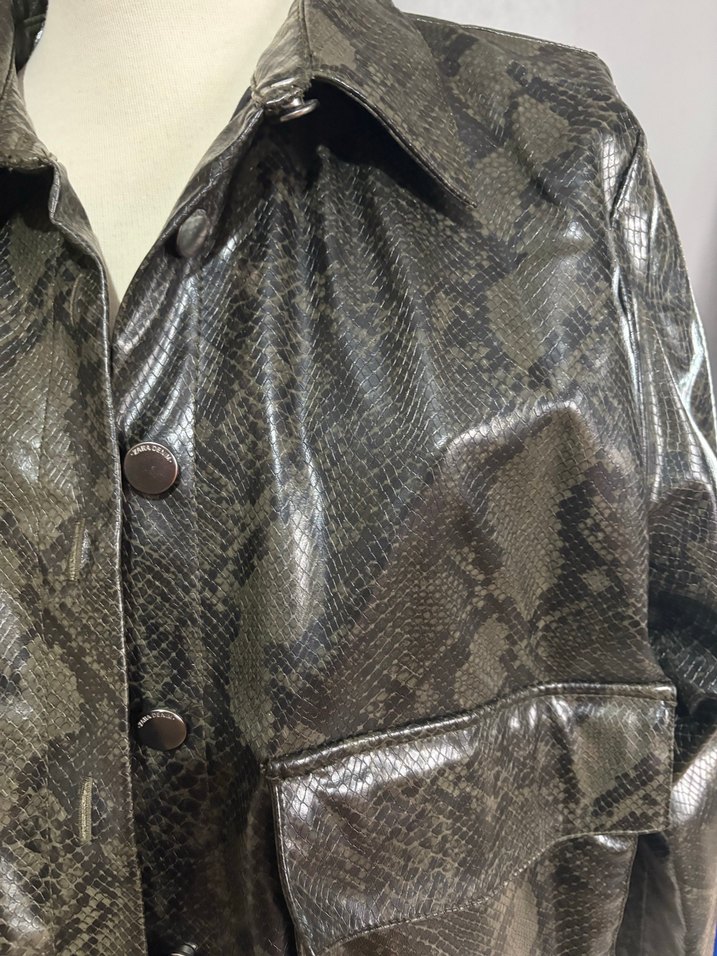 Düğmeli Yılan Desenli Kahverengi Deri Ceket - Görsel 2