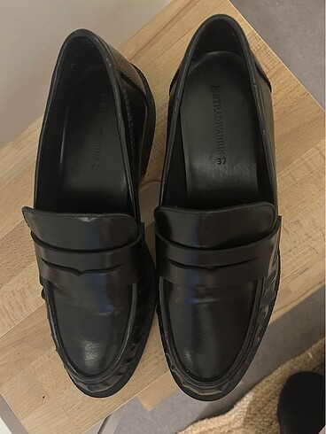37 Beden Stradivarius Loafer
