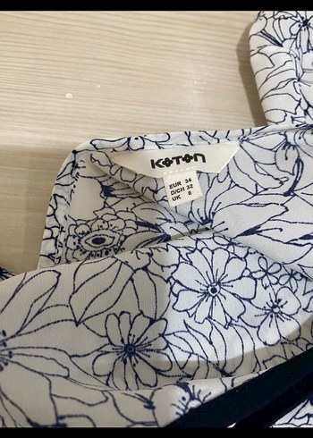 Gri Çiçek Desenli Kadın Bluz - Görsel 4