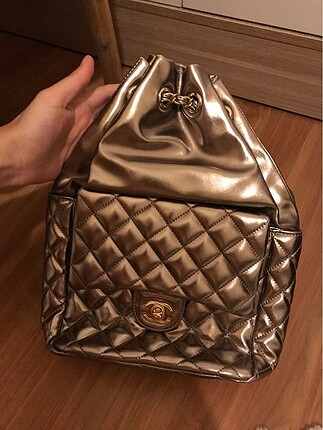 Gucci sırt çantası