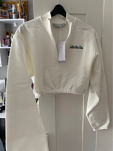 Bershka sweatshirt