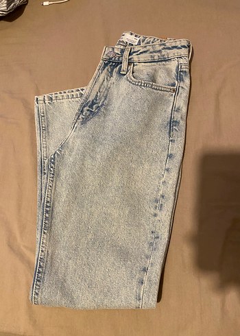 Mom Jean