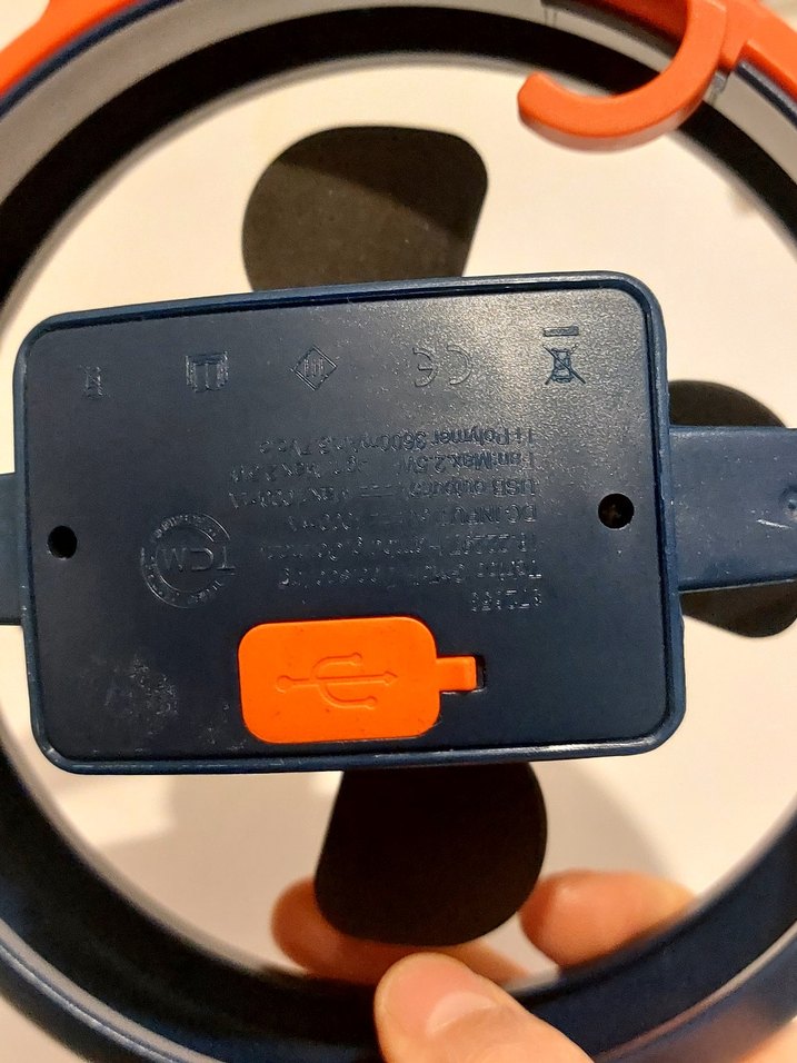 Tchibo USB şarj özellikli kamp vantilatör ve aydınlatması - Görsel 3