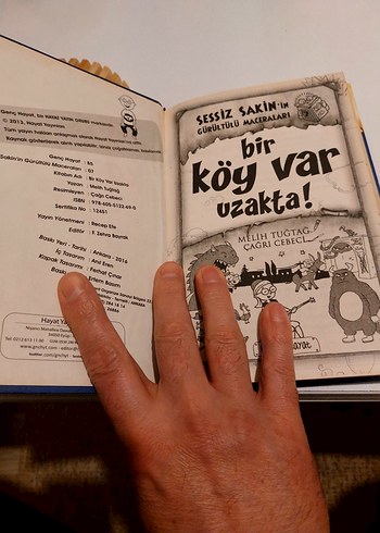 Sessiz Sakin'in Gürültülü Maceraları - Bir Köy Var Uzakta - Görsel 4