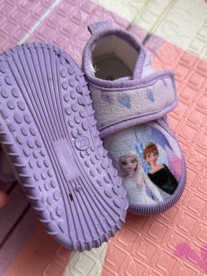 Kız Çocuk Mor Kaydırmaz Ev Terliği - Görsel 3