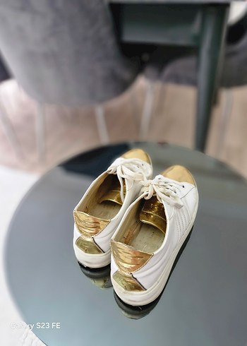 37 Beden Beyaz Parlak Topuklu Sneaker