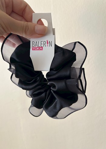 Zara Siyah Fırfırlı Saten Toka