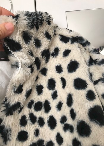 Leopar Desenli Kapüşonlu Kadın Peluş Mont - Görsel 4
