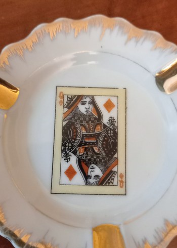 Altın Varaklı Oyun Kartı Desenli Kül Tablası - Görsel 4