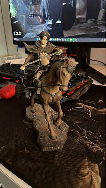 Attack on titan levi banpresto orijinal figürü