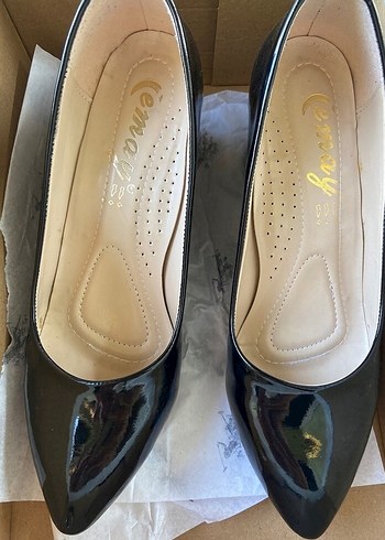 Siyah Rugan Stiletto Kadın Topuklu Ayakkabı