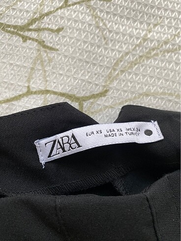 xs Beden siyah Renk Zara model pensli pantolon