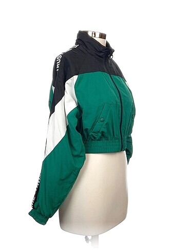 Bershka Spor Dış Giyim %70 İndirimli. - Görsel 2