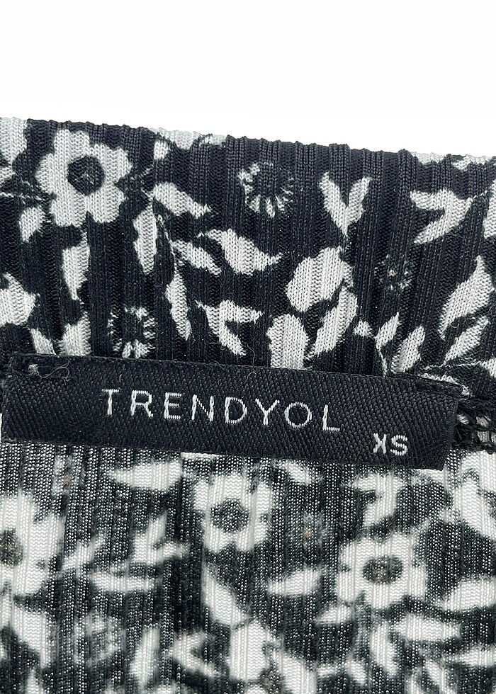 Trendyol & Milla Mini Şort %70 İndirimli. - Görsel 4