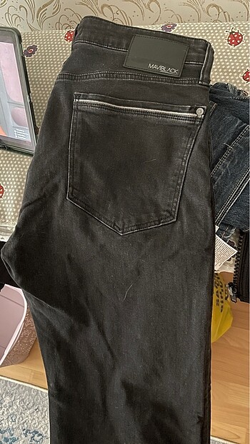 Pantolon mavi jeans