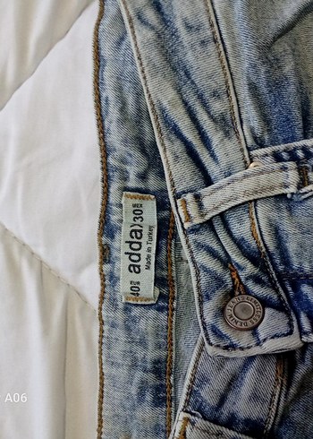 Düğmeli Mini Mavi Denim Kadın Kot - Görsel 3